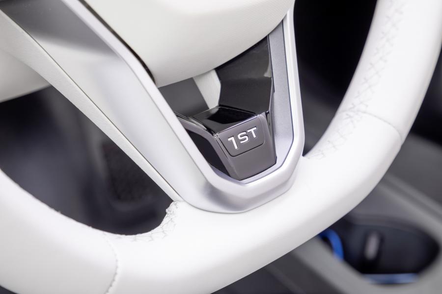 Детали интерьера Volkswagen ID.3 1st 2019 года  (WW) (фото 12 из 48)